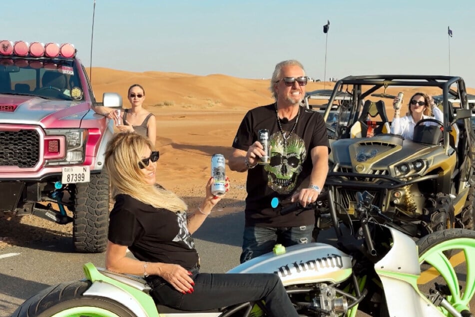 Ende gut, alles gut! Die Geissens können das geplante Fotoshooting für ihre Getränkemarke doch noch umsetzen.