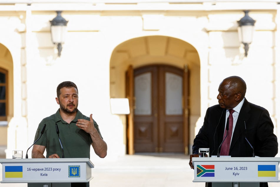 Ukraine's President Volodymyr Zelenskiy (l.) and South African President Cyril Ramaphosa attend a joint press conference in Kyiv, Ukraine on June 16, 2023, amid Russia's ongoing attack on Ukraine.