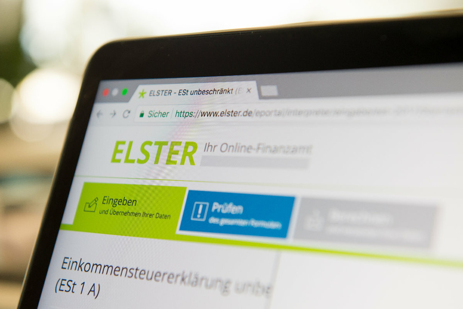 Bei der bundesweiten Steuer-Plattform "Elster" gibt es offenbar wegen der zahlreichen Zugriffe auf die Online-Formulare der Grundsteuererklärung weiterhin technische Probleme.