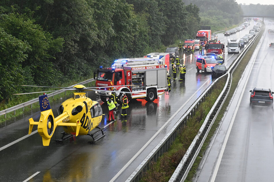Auf der A31 bei Dorsten (NRW) sind bei zwei Unfällen insgesamt 17 Menschen verletzt worden.