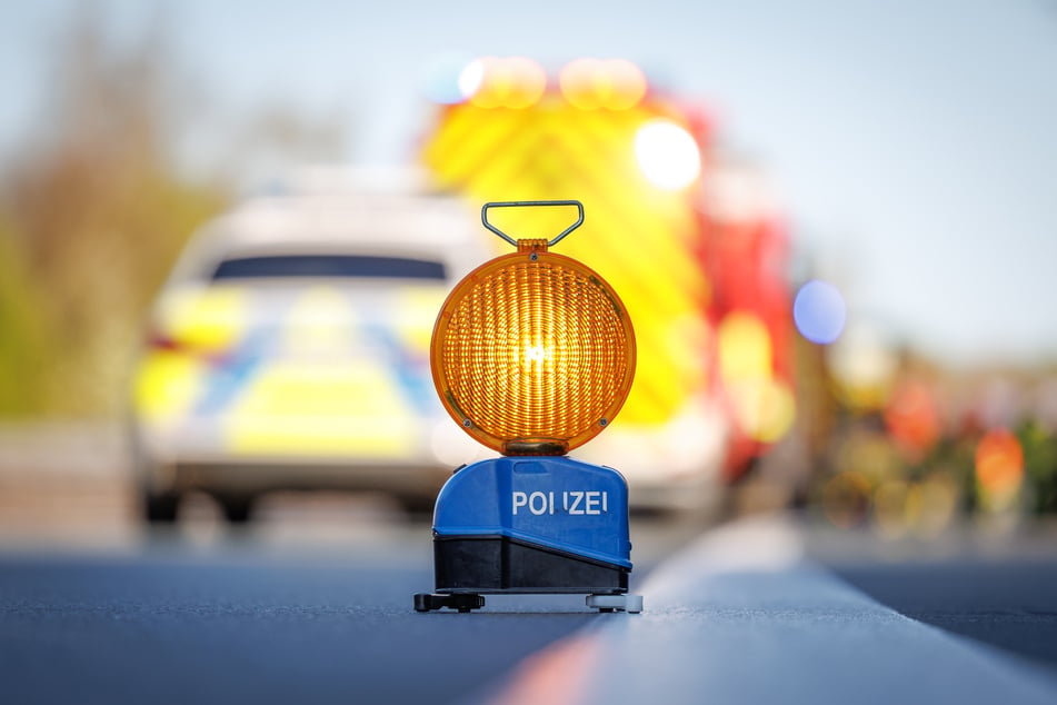 Die Polizei sperrte die A4 kurzzeitig ab. (Symbolbild)