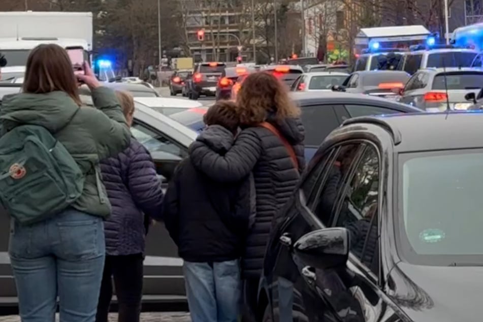 München: Doch kein Schuss: Werbeaufsteller löst Panik und Großeinsatz im OEZ aus