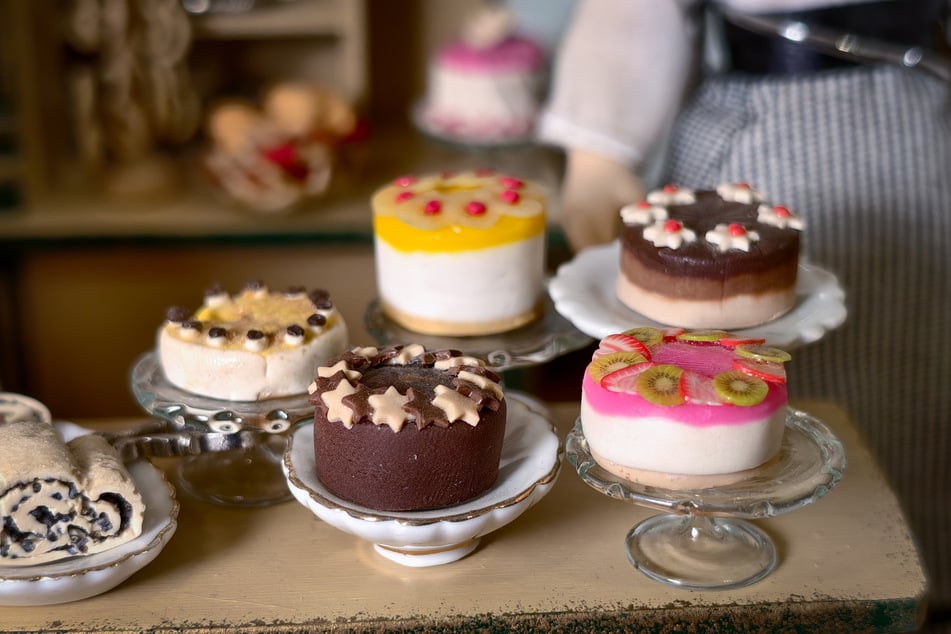 Aber bitte mit Sahne: Die kleinen Törtchen reizen zum Anbeißen, würden aber nach Knete schmecken.