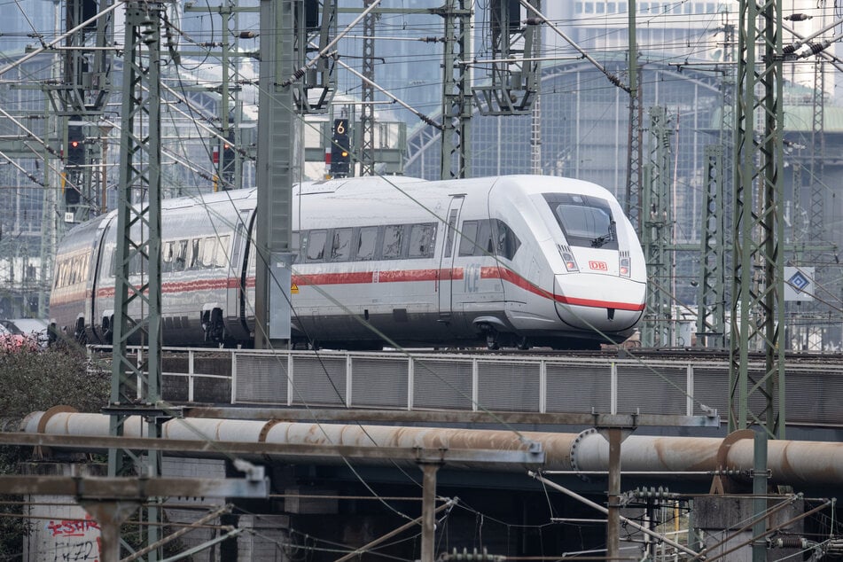 Der 22-Jährige fuhr im ICE Berlin Richtung München. (Archivfoto)