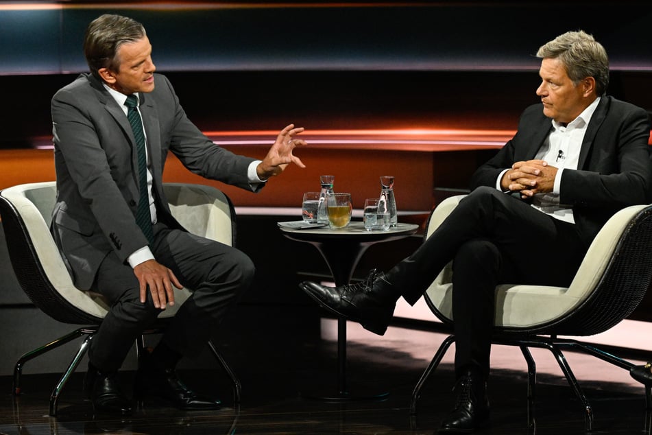 Am Mittwochabend diskutierte Markus Lanz (56, l.) mit dem ehemaligen Wirtschaftsminister Robert Habeck (55, Grüne).