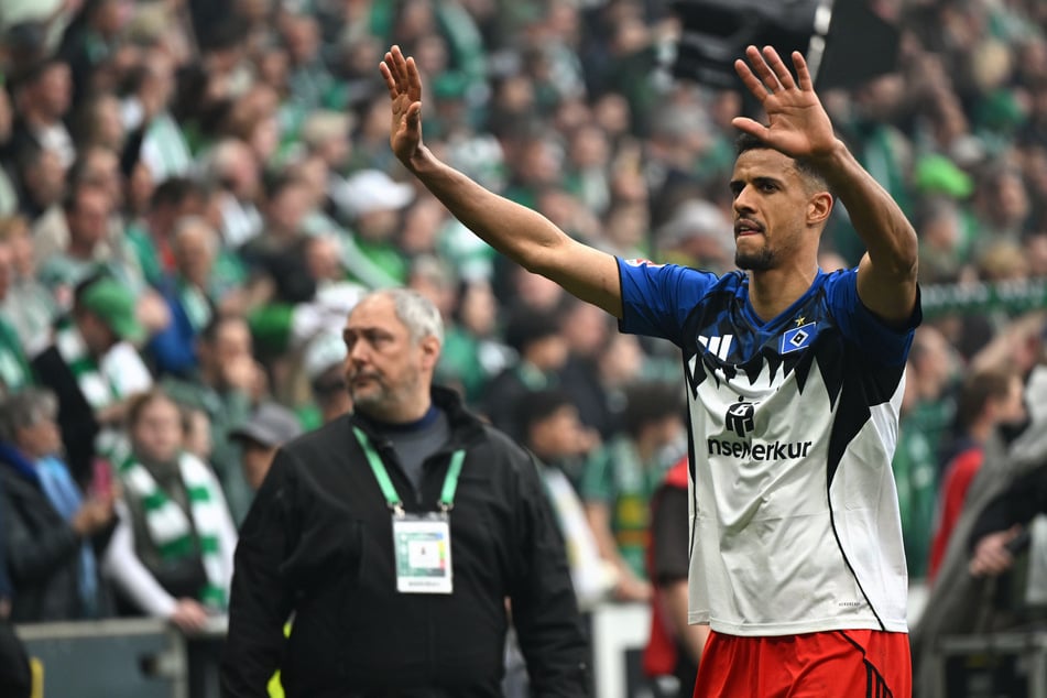 Laut Gerüchten könne Stürmer Robert Glatzel den HSV bald verlassen.