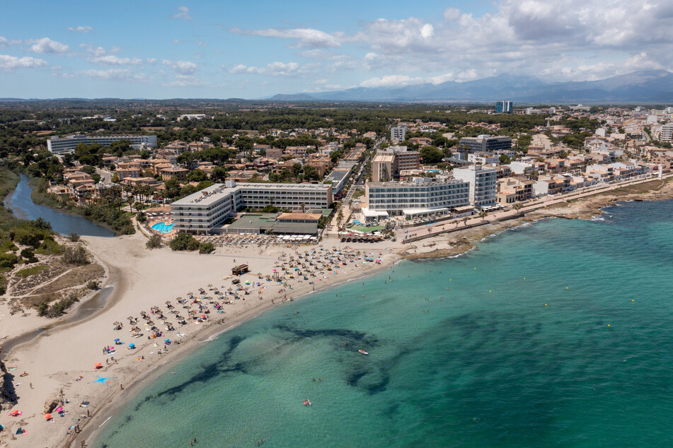 Die Familie war im Urlaub in Puerto de Alcudia auf Mallorca, als sich die Tragödie ereignete.