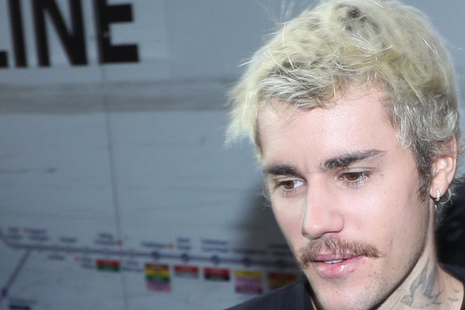 Justin Bieber "nackt": In seinem neuen Clip zeigt er sich im ungewohnten Look