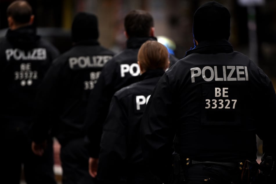 Die Polizei durchsuchte mehrere Objekte in Berlin und Brandenburg. (Symbolbild)