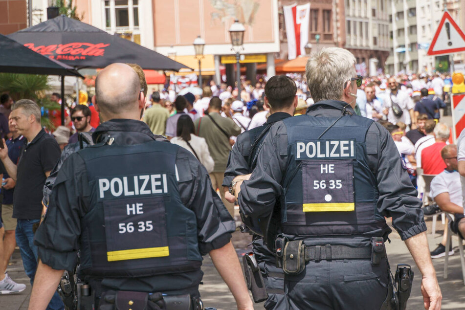 Bislang verlief der Tag in Frankfurt laut Polizei aber noch völlig ohne Probleme.