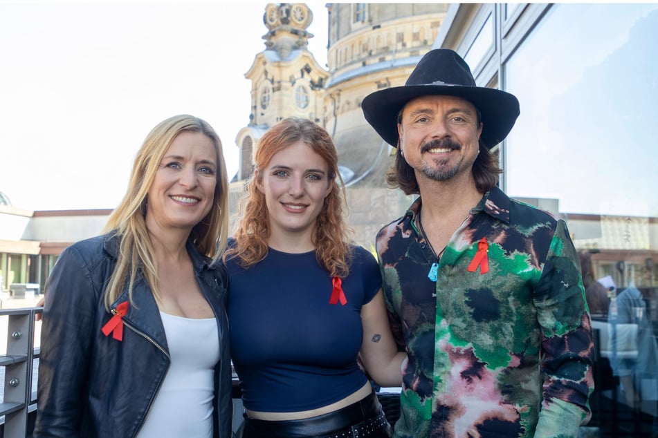 Stefanie Hertel tritt zusammen mit ihrer Tochter Johanna Mross und ihrem Mann Leopold Lanny Lanner als Country-Pop-Band "More Than Words" auf.