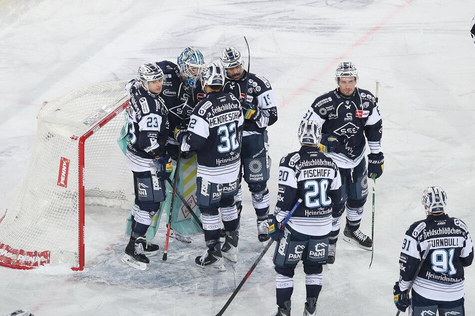 Die Eislöwen waren nach der Niederlage enttäuscht.