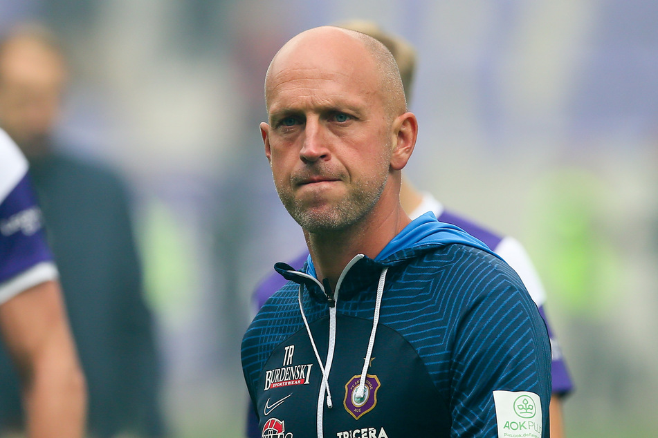 Timo Rost (44) bleibt Aue-Trainer.