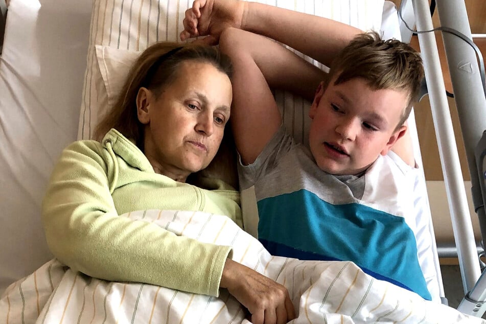 Luca (12) hat zehn Jahre lang mit angesehen, wie seine Mutter Katrin (†50) gegen den Krebs kämpfte und war immer an ihrer Seite.