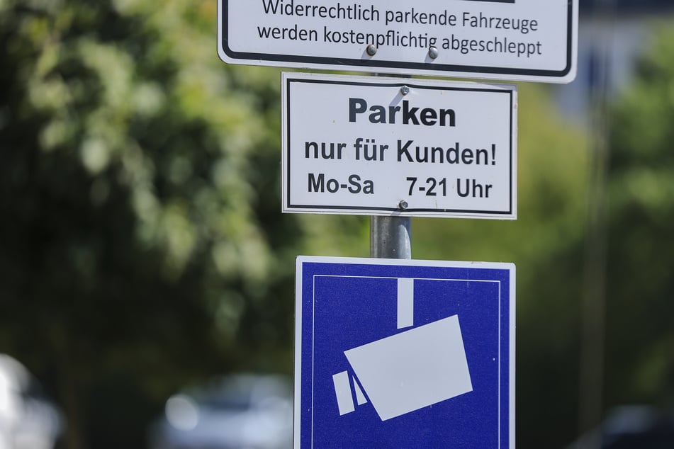 Deutschlandweit verzeichnen viele Verbraucherzentralen eine steigende Zahl von Beschwerden über private Parkplatzbewirtschafter. (Archivfoto)