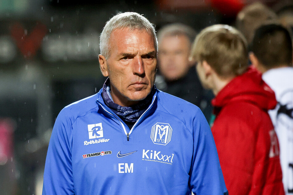 Ernst Middendorp (64) war seit 1987 bei weit über 20 verschiedenen Vereinen Trainer.