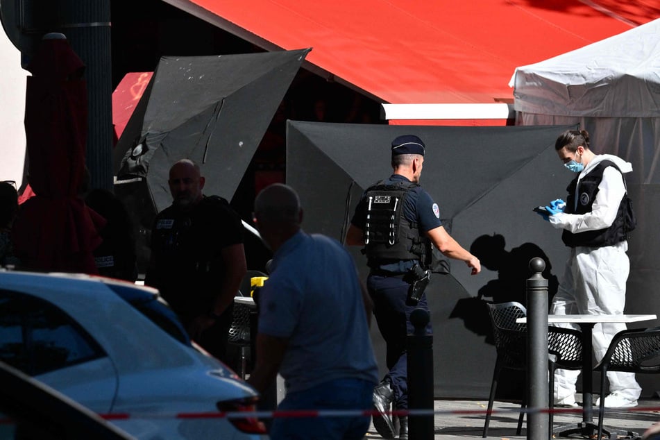 Messerattacke: Messerangreifer verletzt mehrere Menschen und wird von Polizei erschossen