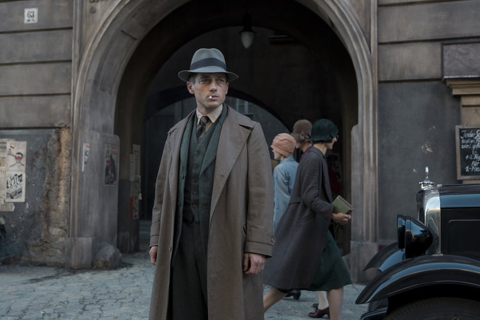 "Babylon Berlin" zeigt das Ende der Weimarer Republik - eine Doku blickt auf die historischen Hintergründe.