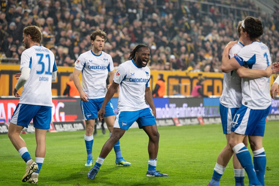 Die Glücksgefühle müssen bei Deyovaisio Zeefuik (27, M) und Co. raus