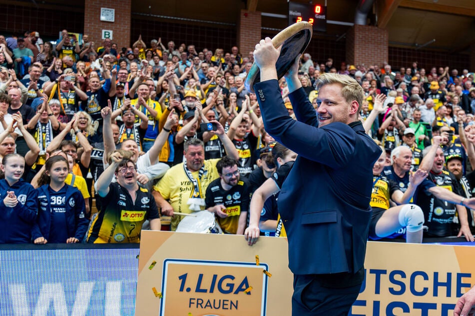 Ist der Suhler Boss ein schlechter Gewinner? Alexander Mantlik (37) holte zum verbalen Rundumschlag gegen DSC-Coach Alexander Waibl (58) aus.