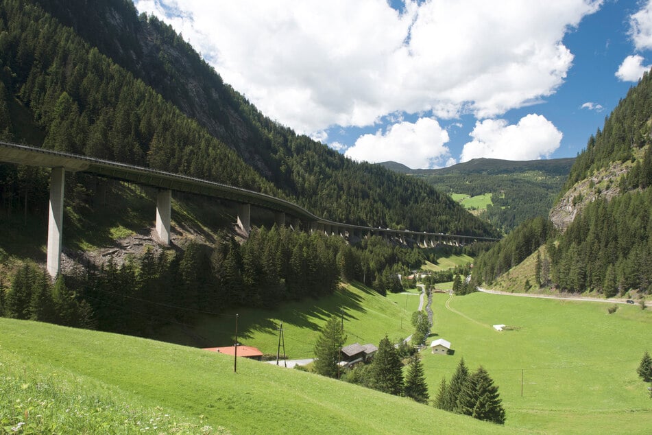 Die Brenner-Autobahn in Österreich könnte ebenso voll werden. Besonders an der Luegbrücke, hier wird gebaut. (Archivbild)