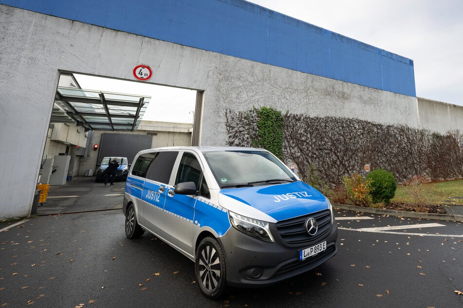 Die Männer sind aufgefallen, weil sie Bilder von der JVA Regis-Breitingen machten. (Archivfoto)