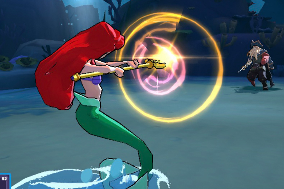 Disney-Prinzessin Arielle attackiert den "Fluch der Karibik"-Antagonisten Davy Jones.
