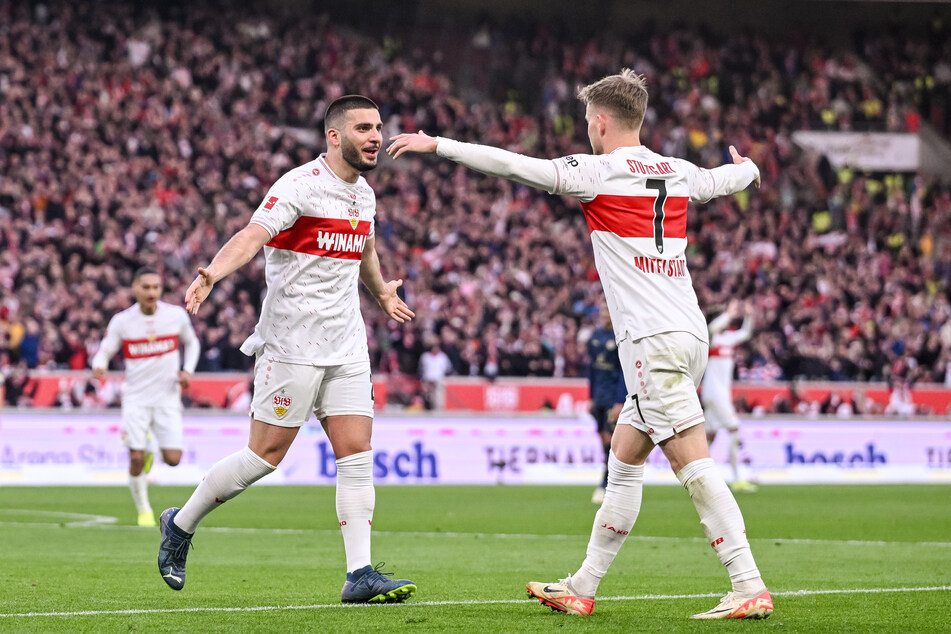 Auf dem Platz herrscht blindes Verständnis: Stuttgarts Deniz Undav (27, l.) und Maximilian Mittelstädt (26, r.) bejubeln einen Treffer gegen Mainz.