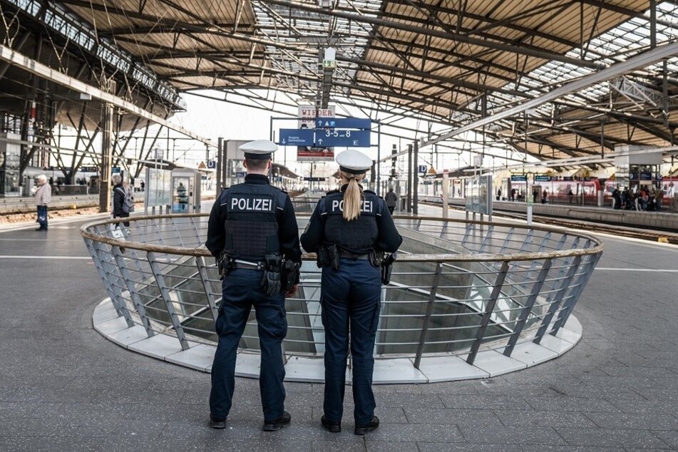 Die Bundespolizei fahndet am Erfurter Hauptbahnhof. Hier hatte am Dienstag ein sogenannter "Super Recognizer" den richtigen Riecher.