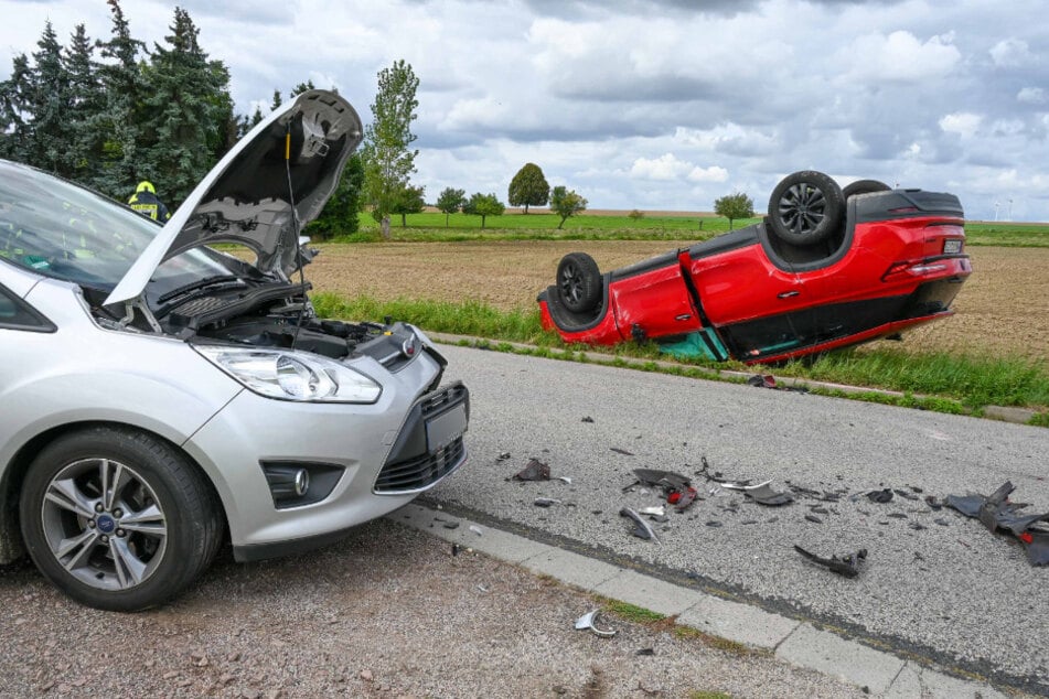 Der Skoda-Fahrer musste aus seinem Auto befreit werden.
