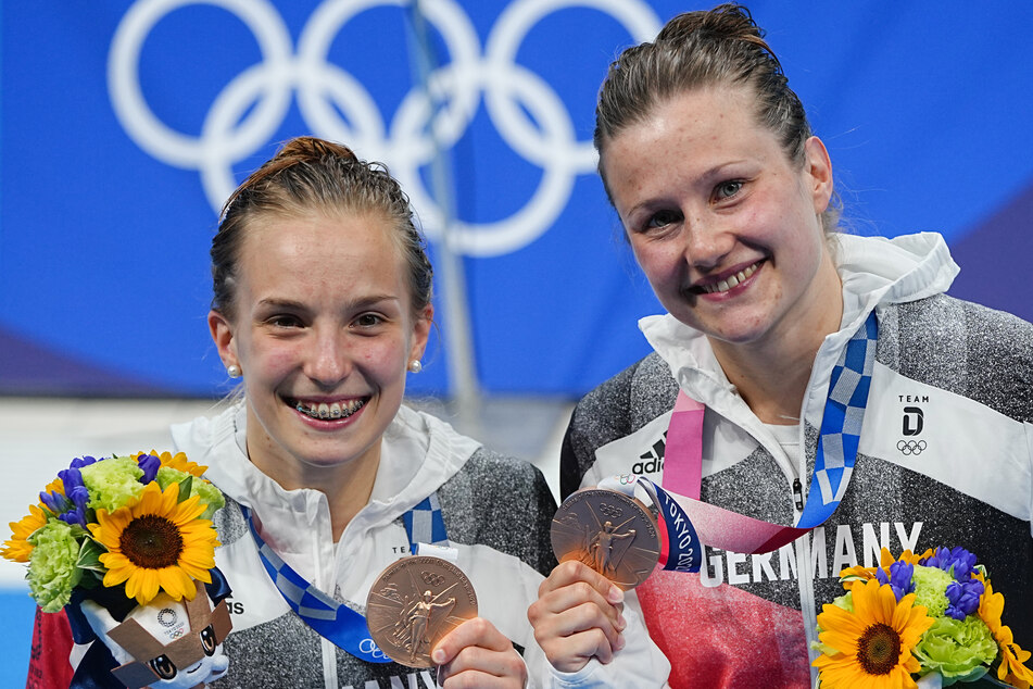 DSC-Wasserspringerin Tina Punzel (27, r.) gewann mit ihrer Partnerin Lena Hentschel (21, l.) Bronze bei den Olympischen Spielen 2021 in Tokio.
