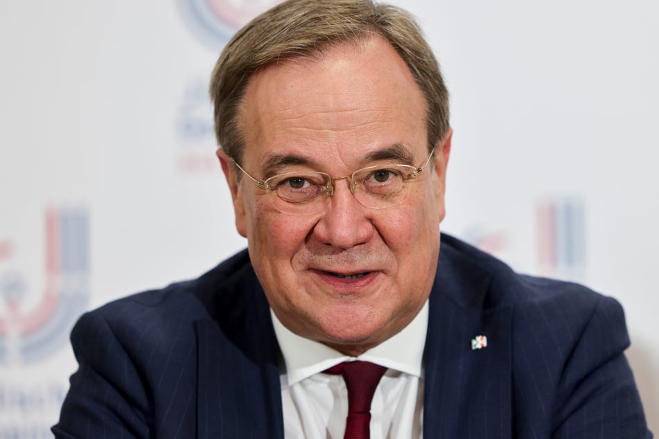 Darf sich über die besondere Auszeichnung freuen: Ex-NRW-Ministerpräsident Armin Laschet (65, CDU).