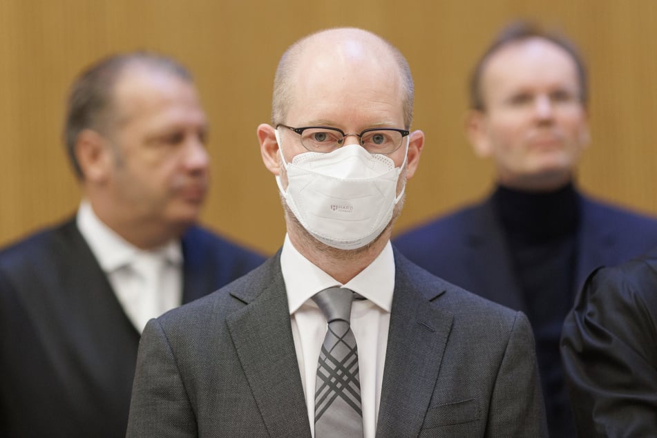 Der frühere Wirecard-Manager und Kronzeuge Oliver Bellenhaus (49, M.) im Münchner Gerichtssaal.