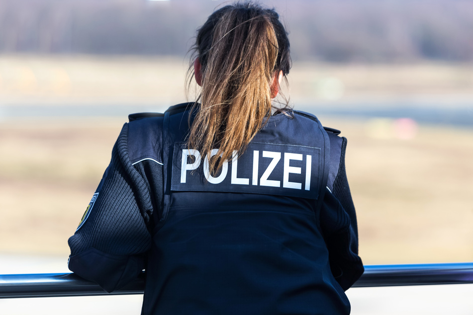 In Leipzig hat die Bundespolizei einen Mann festgenommen, nachdem dieser Beamte um Rat gefragt hatte. (Symbolbild)