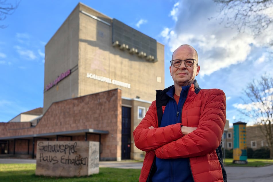Johannes Rödel (58) vom Viadukt e.V. fordert die Erhaltung des Schauspielhauses.