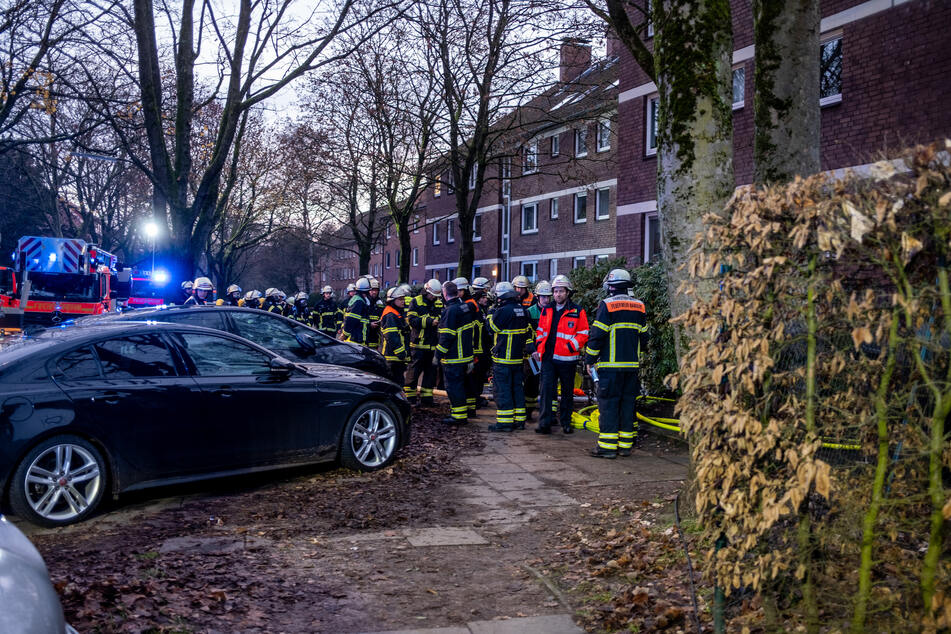 Zugemüllte Wohnung in Flammen: Brandursache klar!