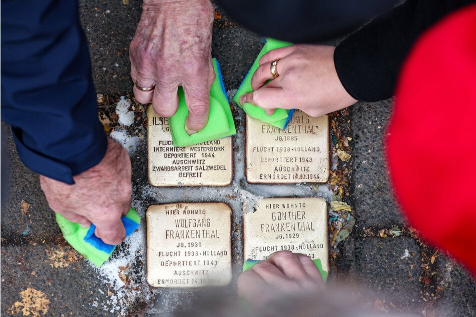 Im Heidenauer Stadtrat hatten AfD und CDU gemeinsam gegen die Verlegung neuer Stolpersteine gestimmt.