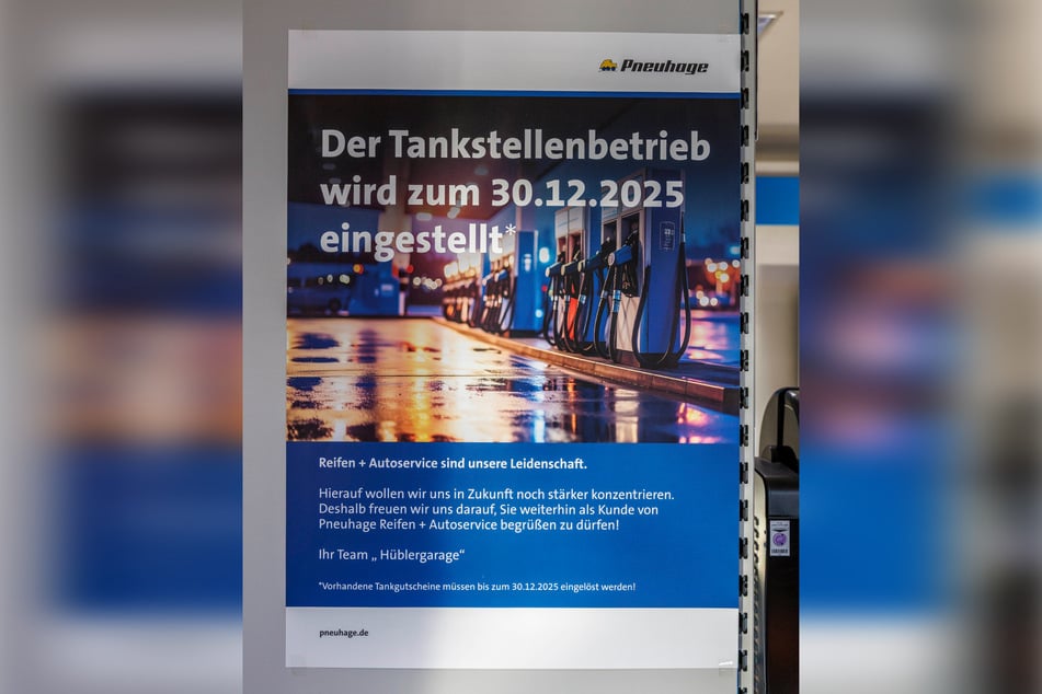 Ein Aushang weist vor Ort auf die Schließung der Kult-Tanke hin.