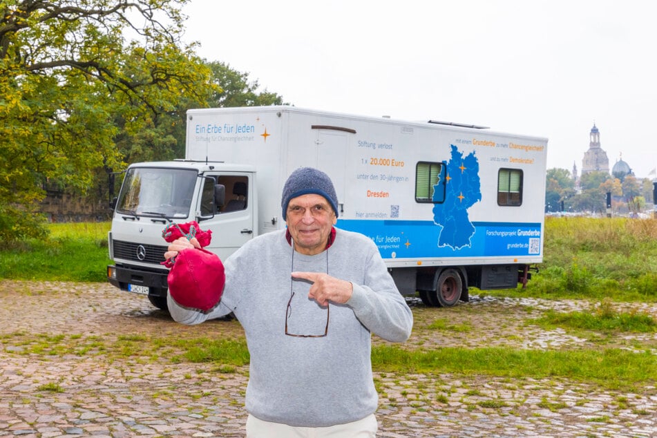 Laut Christoph Prüm (75) gehen die 30-Jährigen bewusster mit einer so hohen Summe um.