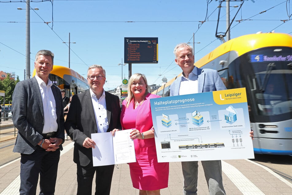Am heutigen Freitag übergab der Freistaat Sachsen die Fördermittel an die LVB.