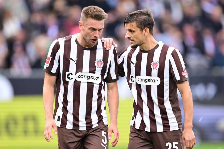 Hauke Wahl (31, l) und Adam Dzwigala (30) fehlen beim FC Augsburg.