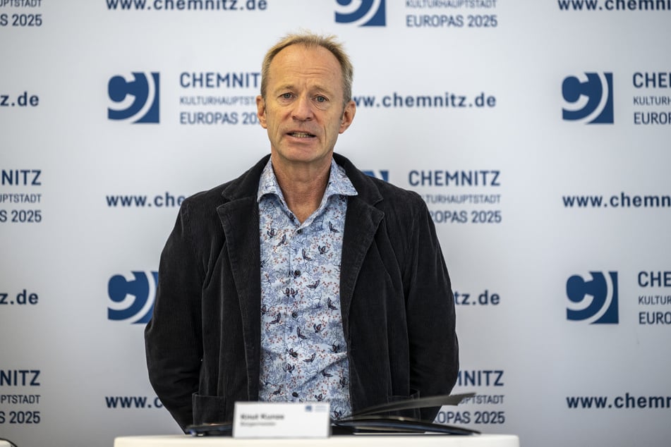 Ordnungsbürgermeister Knut Kunze (56, parteilos) setzt beim Mähroboter-Verbot bisher vor allem auf Einsicht und Beratung.