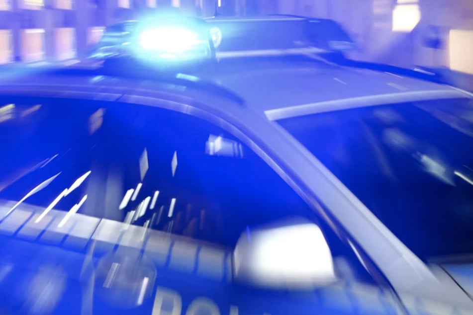 Versuchte Tötung? Mann mit Stichen im Oberkörper gefunden, 21-Jähriger in Haft