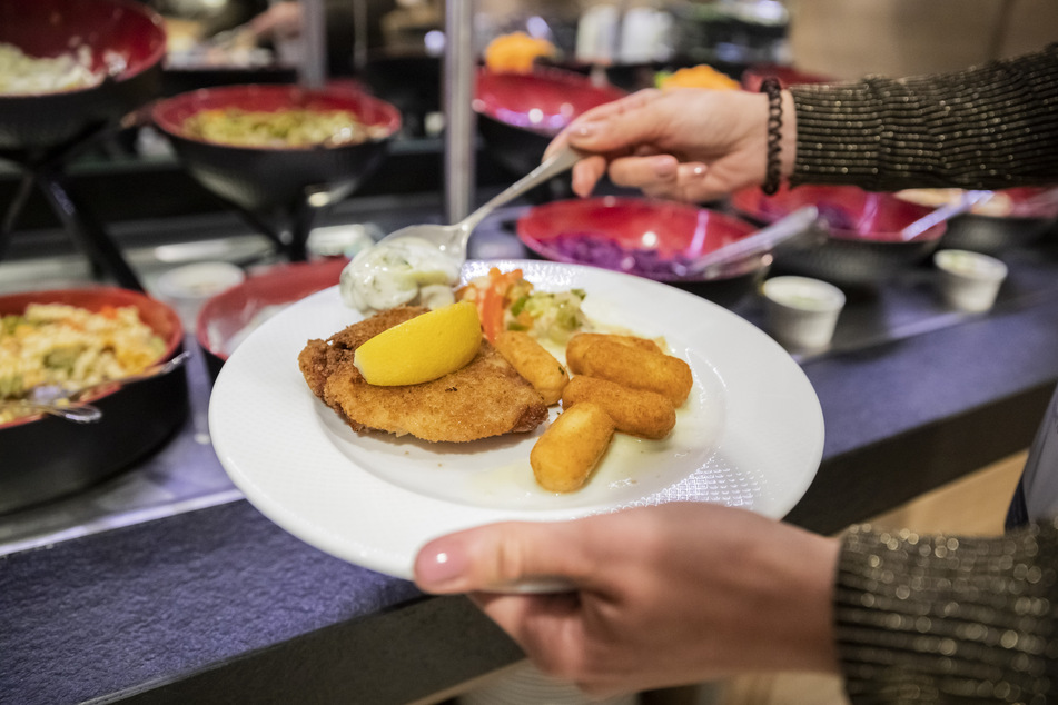 Essen selbst entnehmen: Vorerst ist das in Deutschland nicht erlaubt. (Symbolbild)