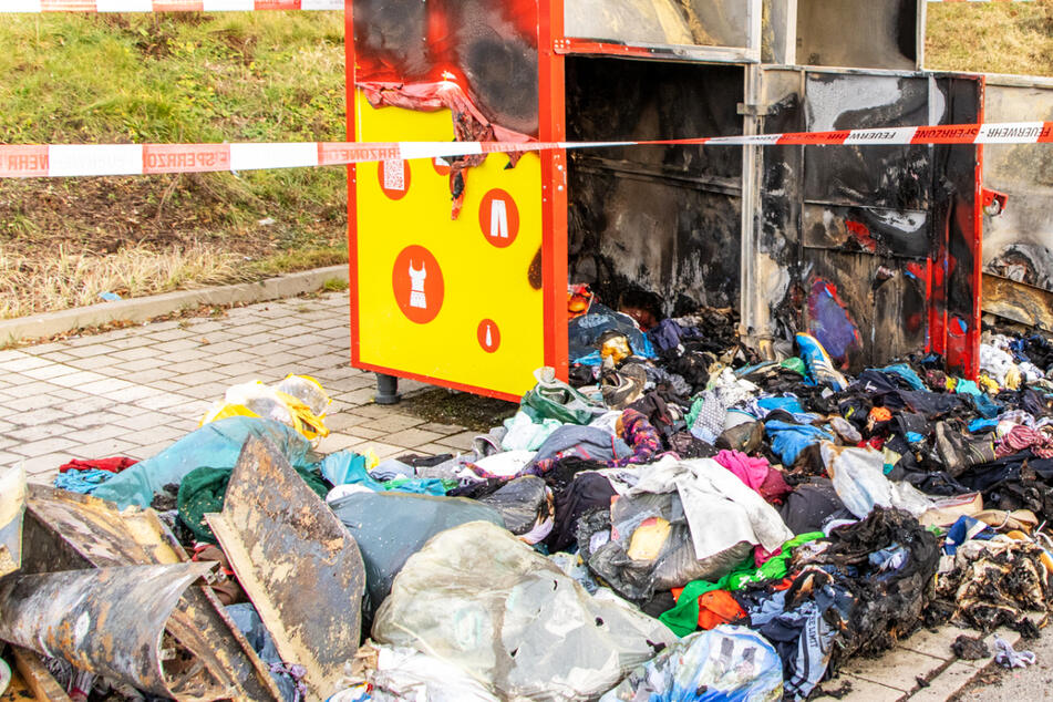 Chemnitz: Mehrere Container in Chemnitz und Umland abgefackelt: Für die Feuerwehr kehrt keine Ruhe ein