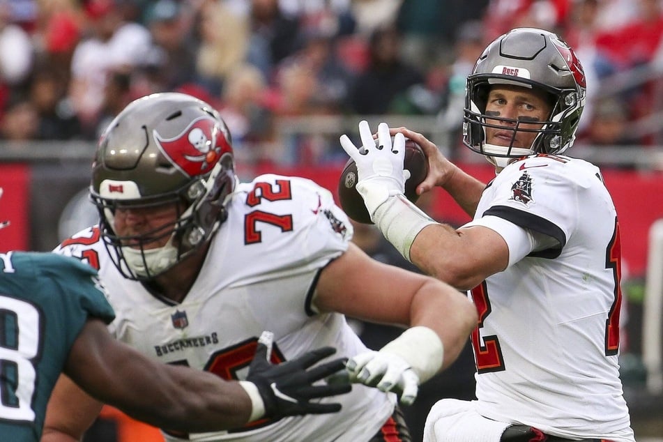 NFL Wild Card: Brady and the Bucs clip the Eagles in an easy win