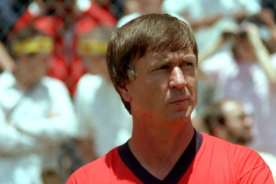 Der ehemalige St.-Pauli- und Werder-Bremen-Trainer Sepp Piontek ist im Alter von 85 Jahren verstorben.