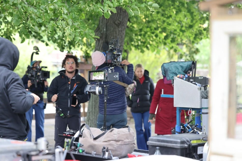 TAG24 war am Set bei den Dreharbeiten dabei.