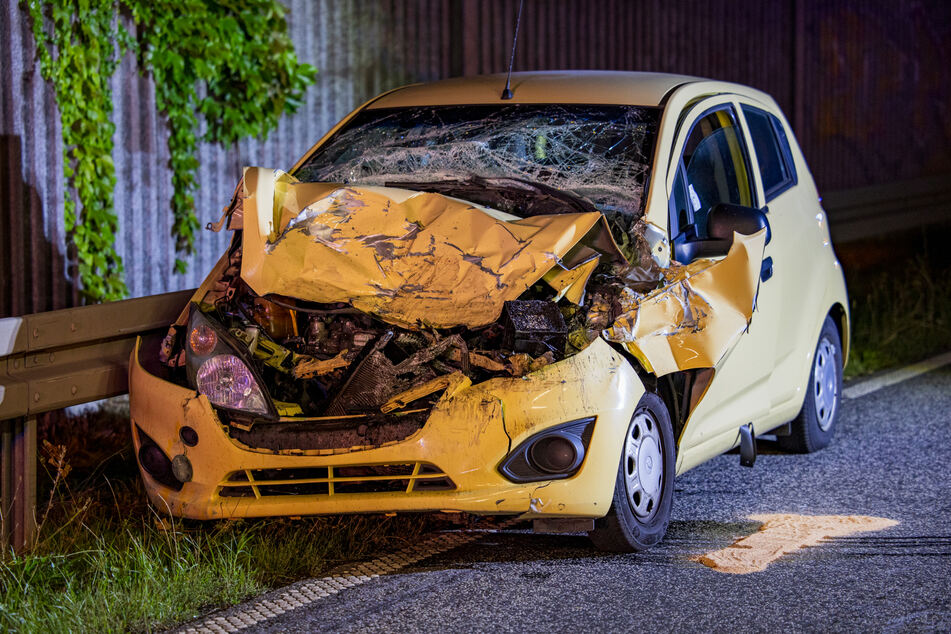 Auch der involvierte Chevrolet Spark war nach dem Unfall komplett zerstört.