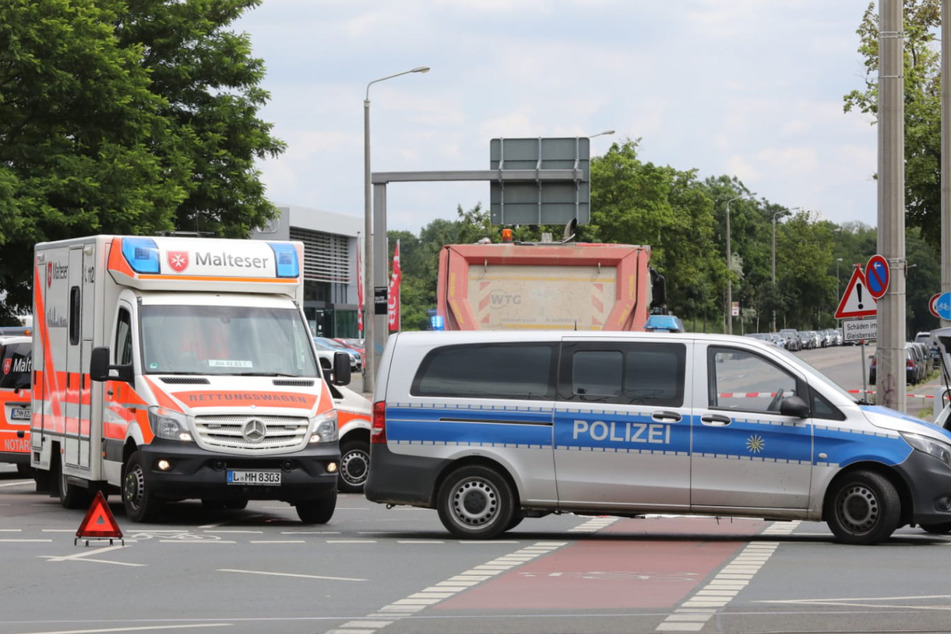 Todlicher Unfall In Leipzig Lastwagen Stosst Mit Fahrradfahrerin Zusammen Tag24